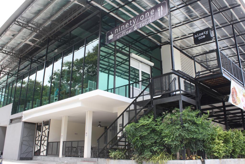Tambun Inn Hotel Іпох Екстер'єр фото